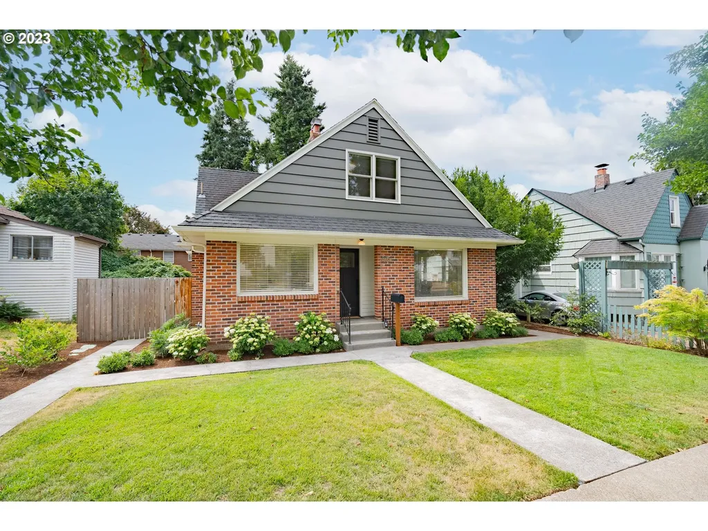 205 W 27th Street Vancouver WA 98660