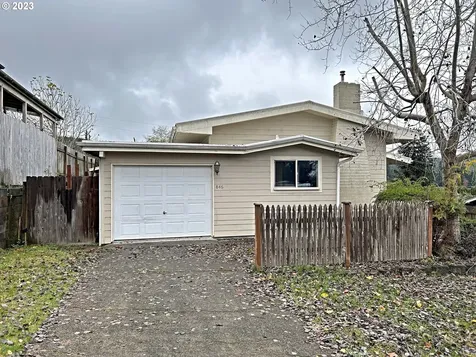 846 S Hill Drive Reedsport OR 97467