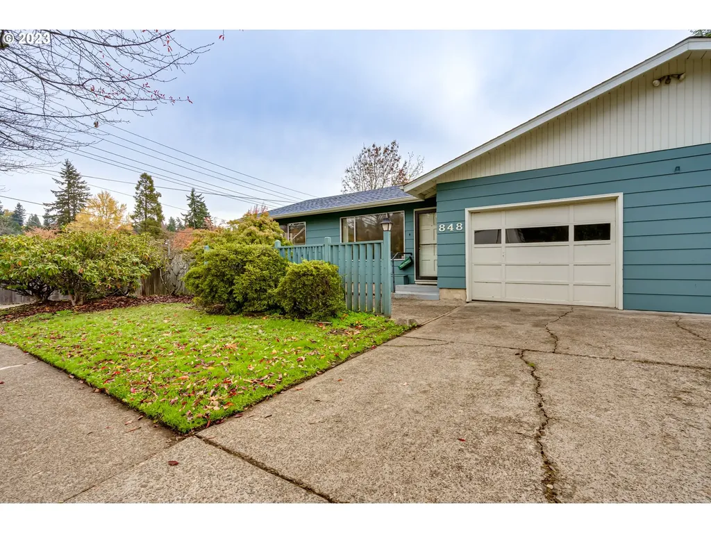 848 W 23rd Avenue Eugene OR 97405