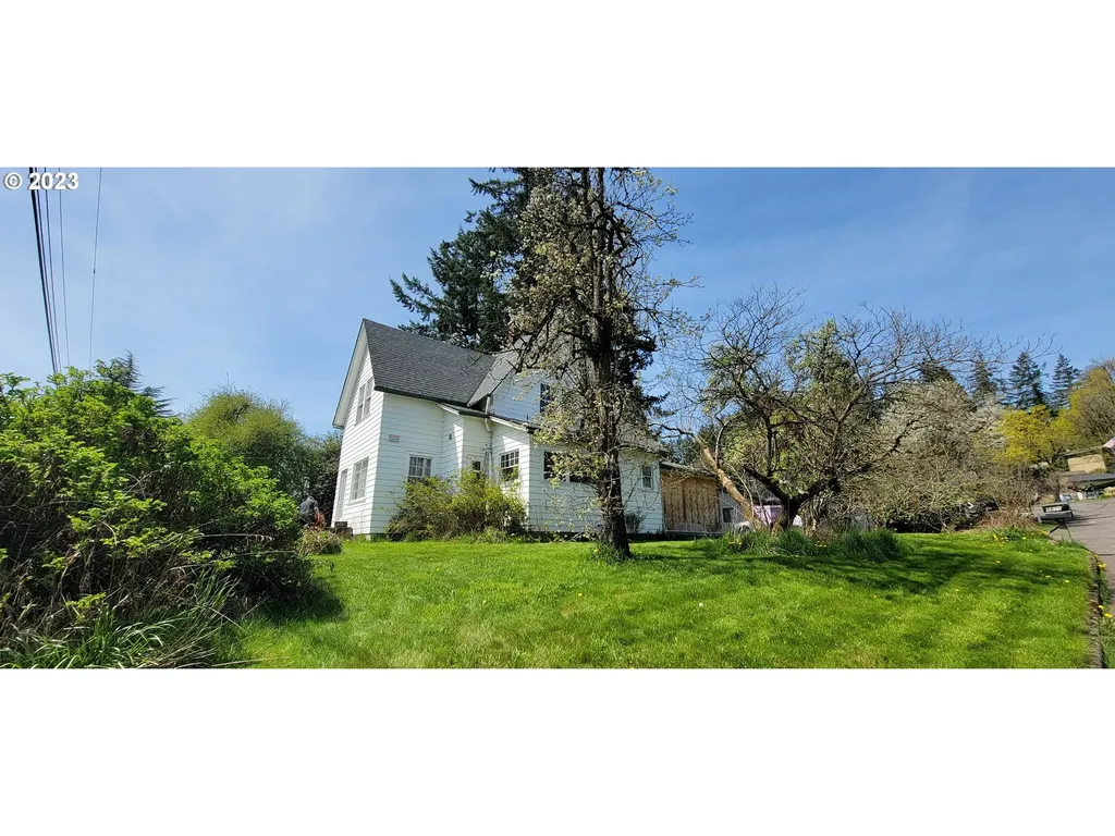 8570 Bachman Drive Gladstone OR 97027