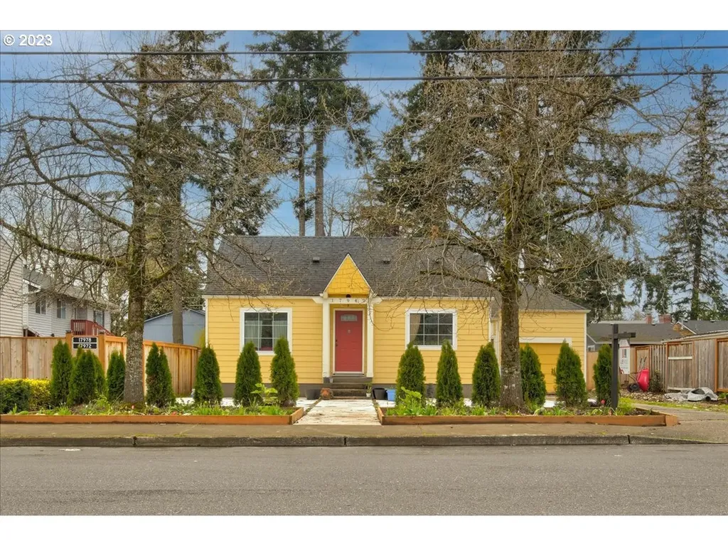 17942 Ne Everett Street Portland OR 97230