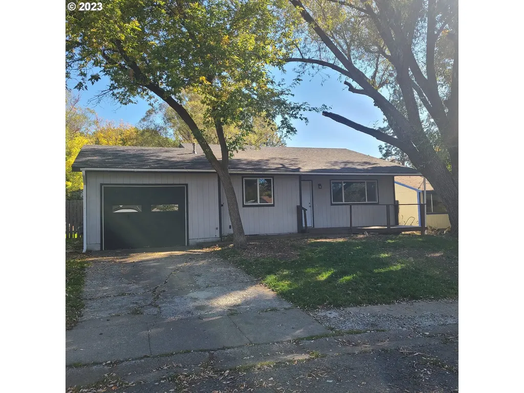 695 N 8th Avenue Elgin OR 97827