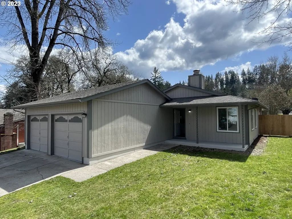391 W Pine Street Sweet Home OR 97386