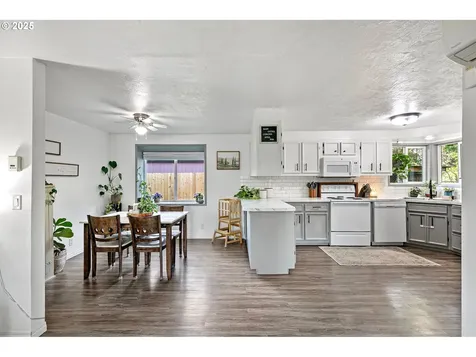 1430 Chase Street Eugene OR 97402
