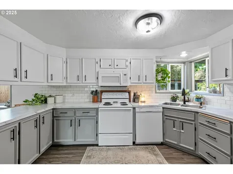 1430 Chase Street Eugene OR 97402