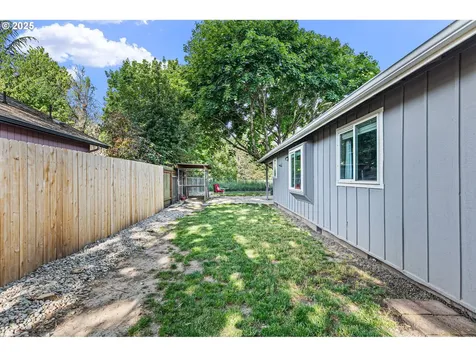 1430 Chase Street Eugene OR 97402
