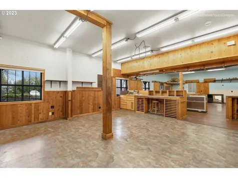 10791 NE Oak Street Donald OR 97020