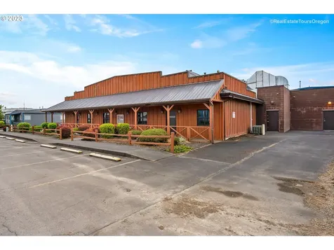 10791 NE Oak Street Donald OR 97020