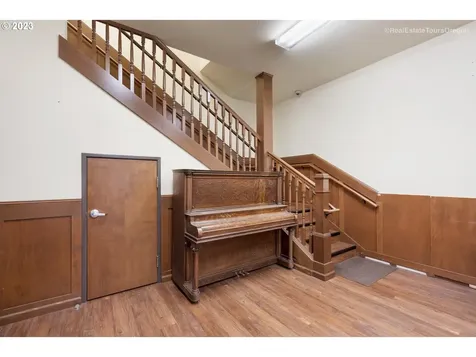 10791 NE Oak Street Donald OR 97020