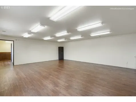 10791 NE Oak Street Donald OR 97020