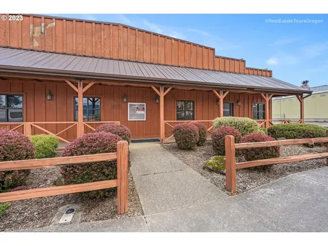 10791 NE Oak Street Donald OR 97020