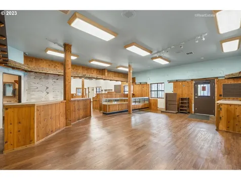 10791 NE Oak Street Donald OR 97020