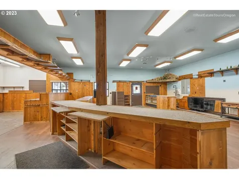 10791 NE Oak Street Donald OR 97020