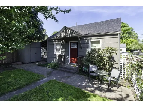 269 19th Avenue Longview WA 98632