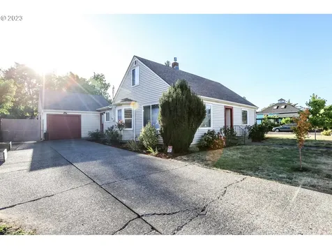 395 Juniper Street Junction City OR 97448