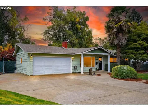 4988 Shoreline Loop N Keizer OR 97303