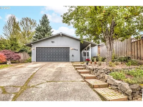1640 Sw Eastwood Court Gresham OR 97080