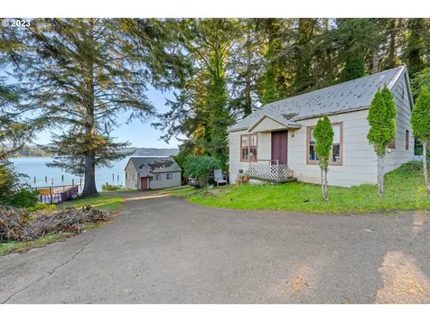 4844 Fish Mill Way Westlake OR 97493