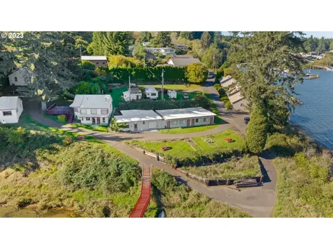 4844 Fish Mill Way Westlake OR 97493