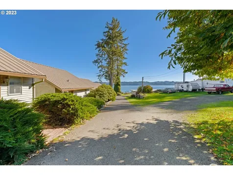 4844 Fish Mill Way Westlake OR 97493