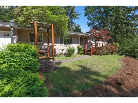 2810 Miramonti Drive Eugene OR 97405