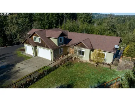 62992 Macgregor Heights Drive Coos Bay OR 97420