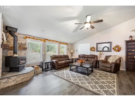36565 Parsons Creek Road Springfield OR 97478