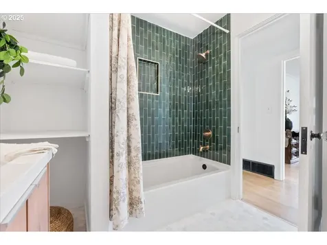 5545 N Wilbur Avenue Portland OR 97217