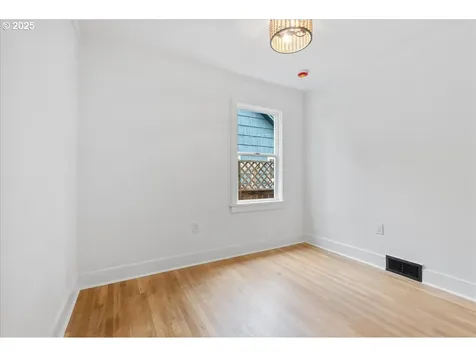 5545 N Wilbur Avenue Portland OR 97217