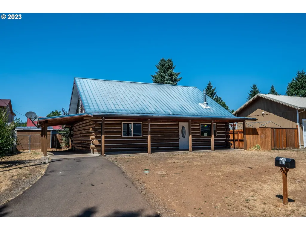 1884 Grape Loop Sweet Home OR 97386
