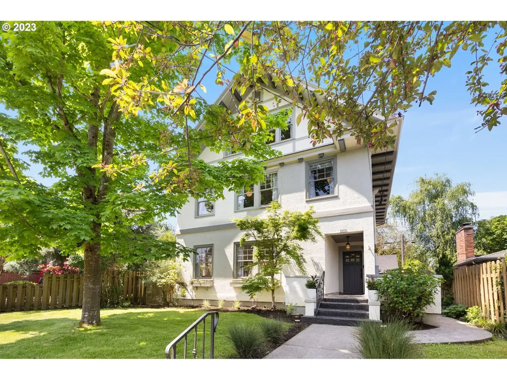 5857 Ne 30th Avenue Portland OR 97211