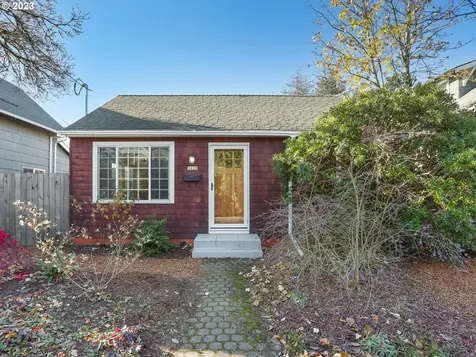 3629 Se 63rd Avenue Portland OR 97206