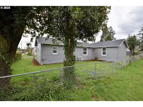 1123 SE 162nd Avenue Portland OR 97233