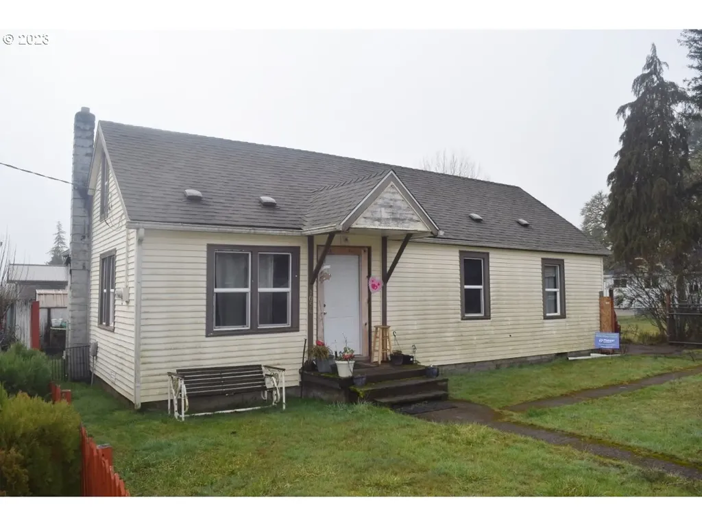 1056 Pioneer Street Philomath OR 97370