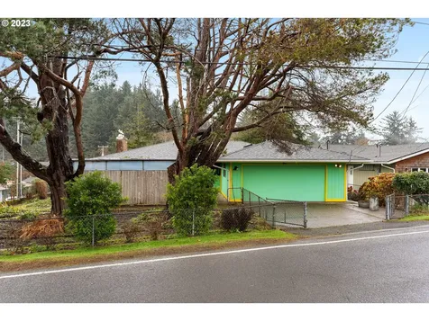 2517 Ne Holmes Road Lincoln City OR 97367