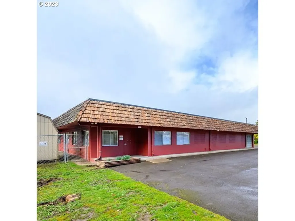 1800 Ne Highway 99w Mcminnville OR 97128
