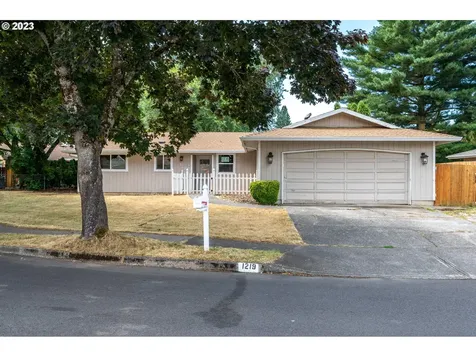 1219 Ne La Mesa Avenue Gresham OR 97030