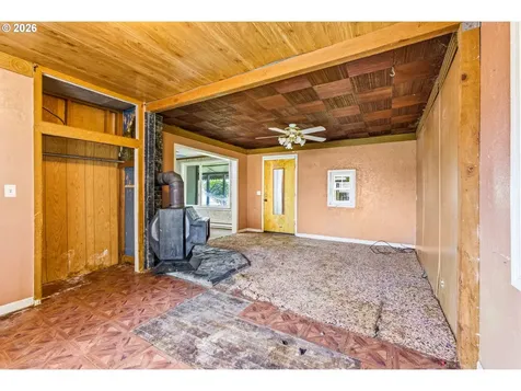 1715 Cascade Drive Lebanon OR 97355
