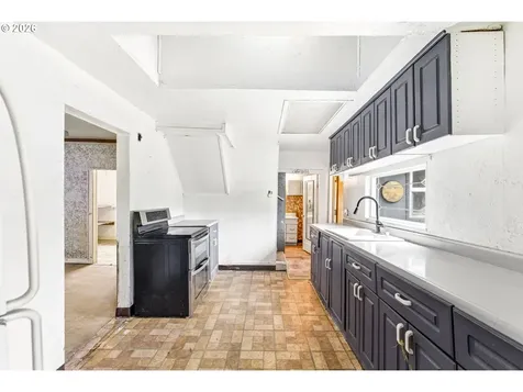 1715 Cascade Drive Lebanon OR 97355