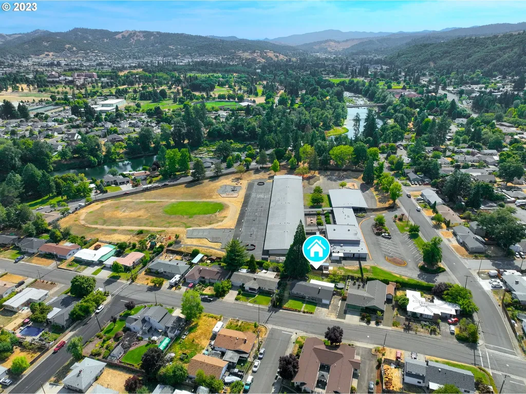 337 W Broccoli Street Roseburg OR 97471