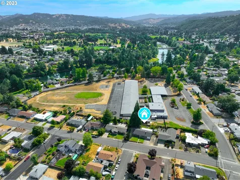337 W Broccoli Street Roseburg OR 97471