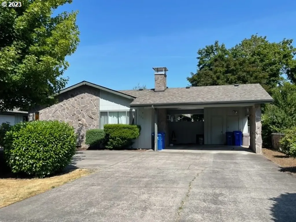 718 Se 208th Avenue Gresham OR 97030