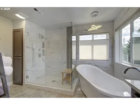 22002 NE Lachenview Lane Fairview OR 97024