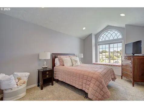 22002 NE Lachenview Lane Fairview OR 97024