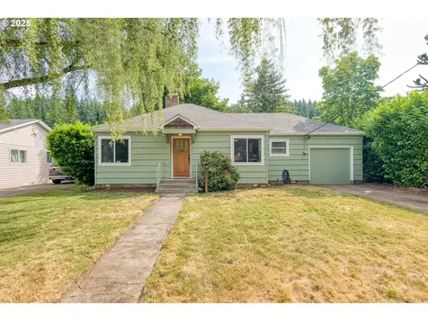 1023 S Water Street Silverton OR 97381