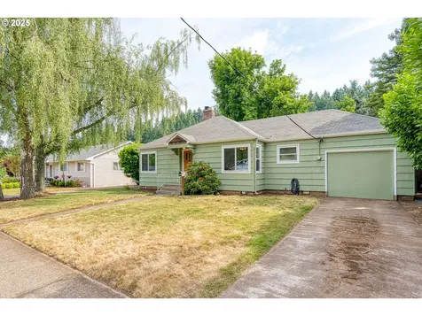 1023 S Water Street Silverton OR 97381