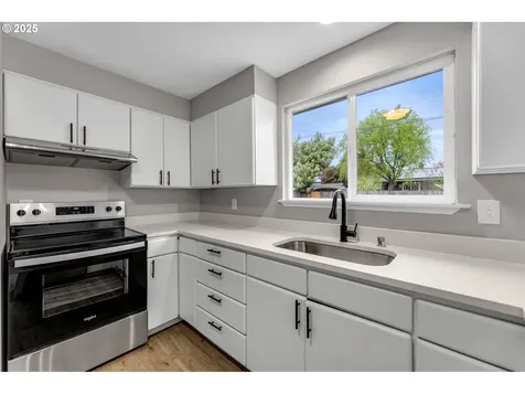 712 NW 84th Street Vancouver WA 98665
