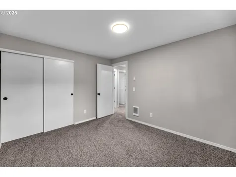 712 NW 84th Street Vancouver WA 98665