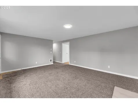 712 NW 84th Street Vancouver WA 98665