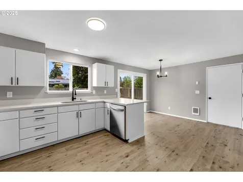 712 NW 84th Street Vancouver WA 98665